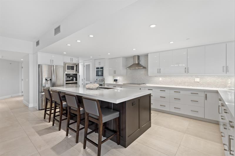 Image 4 of 53 For 1532 12th St  302