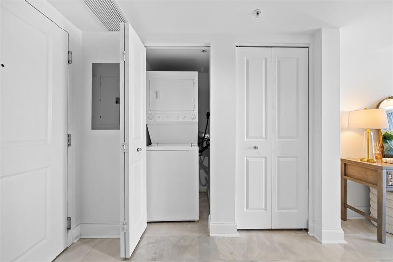 Image 14 of 50 For 610 Las Olas Blvd  721n