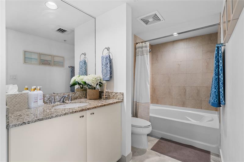 Image 23 of 50 For 610 Las Olas Blvd  721n