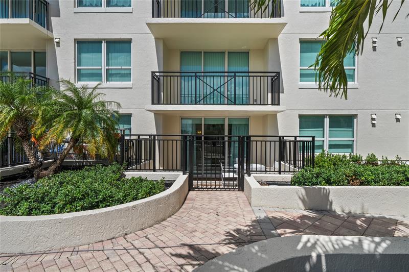 Image 26 of 50 For 610 Las Olas Blvd  721n