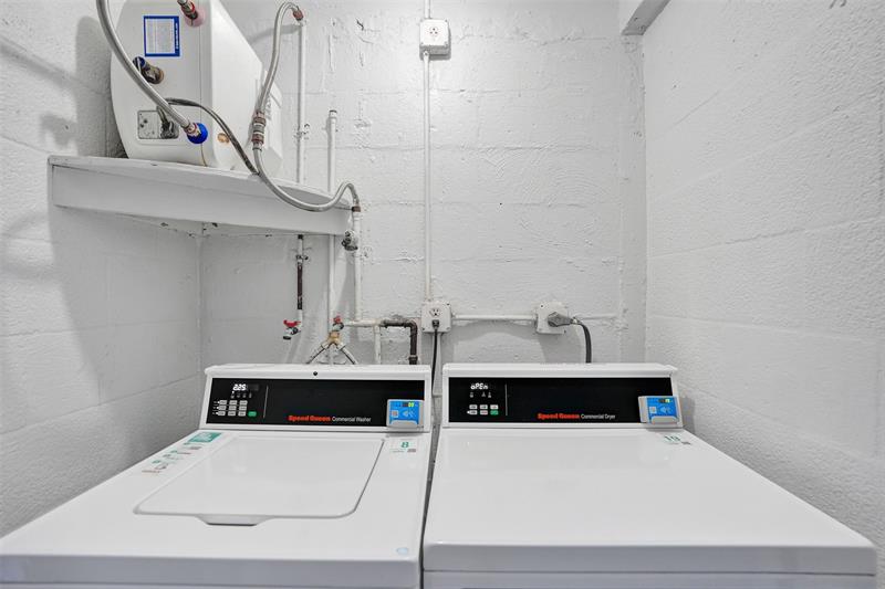 Image 10 of 10 For 4218 Inverrary Blvd  95b