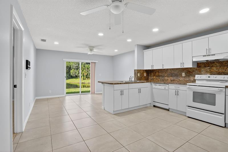 Image 12 of 31 For 10071 36th St