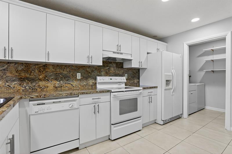 Image 13 of 31 For 10071 36th St