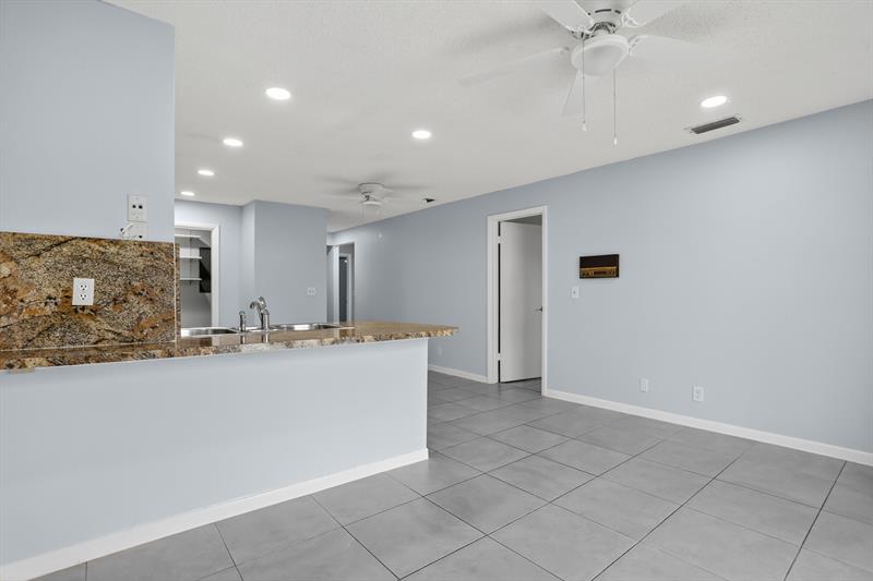 Image 23 of 31 For 10071 36th St