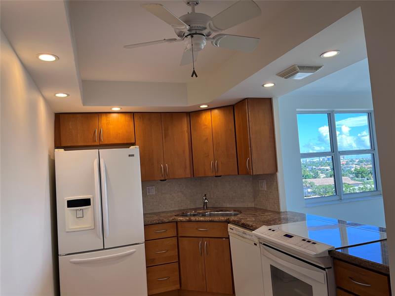 Details for 3200 36th St  709, Fort Lauderdale, FL 33308