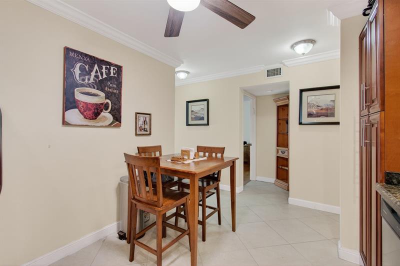 Image 19 of 67 For 19000 Stewart Cir  4