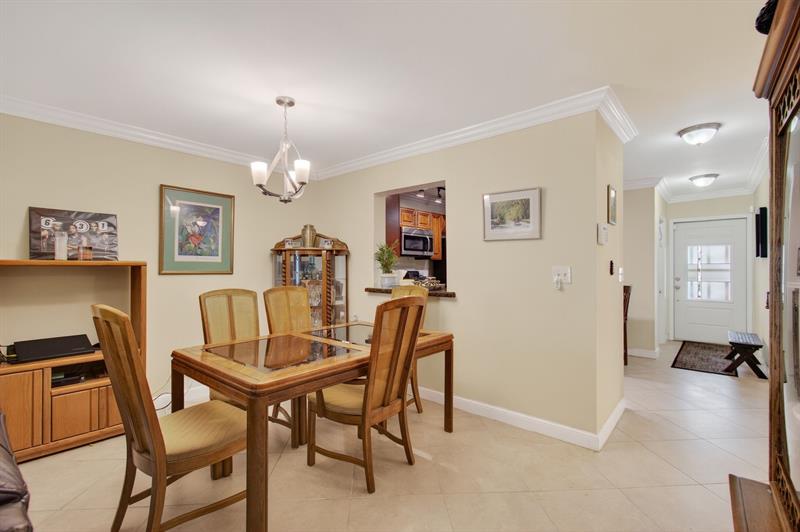 Image 22 of 67 For 19000 Stewart Cir  4