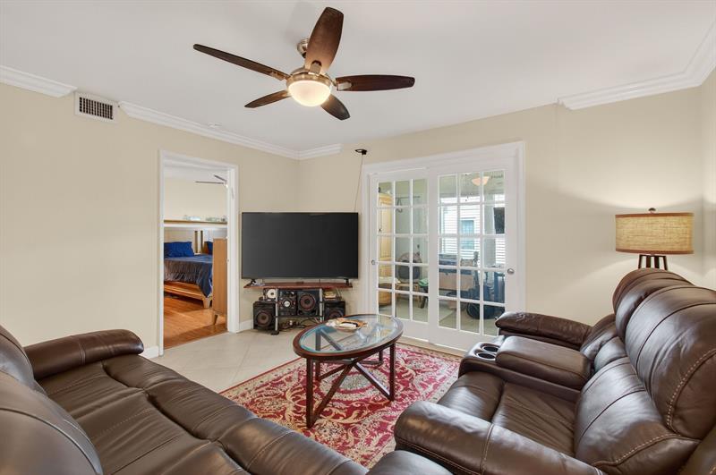 Image 25 of 67 For 19000 Stewart Cir  4