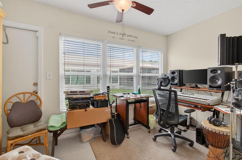 Image 31 of 67 For 19000 Stewart Cir  4