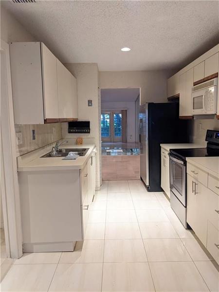 Image 4 of 19 For 512 195th St