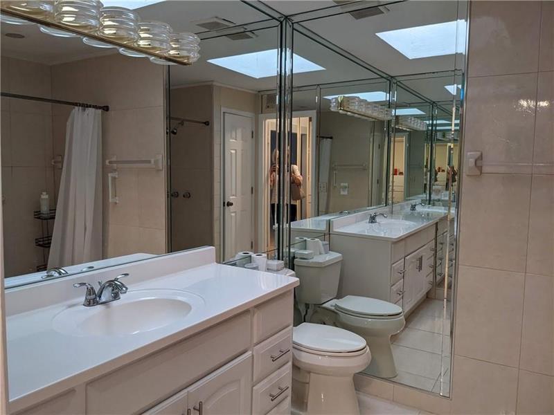 Image 6 of 19 For 512 195th St