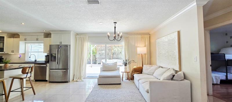Image 4 of 31 For 10253 50th St