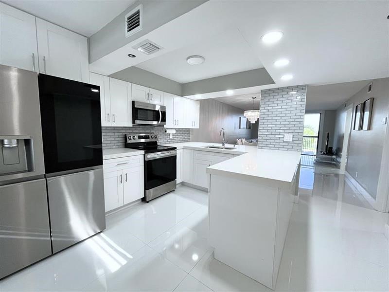 Details for 1266 Military Trl  554, Deerfield Beach, FL 33442