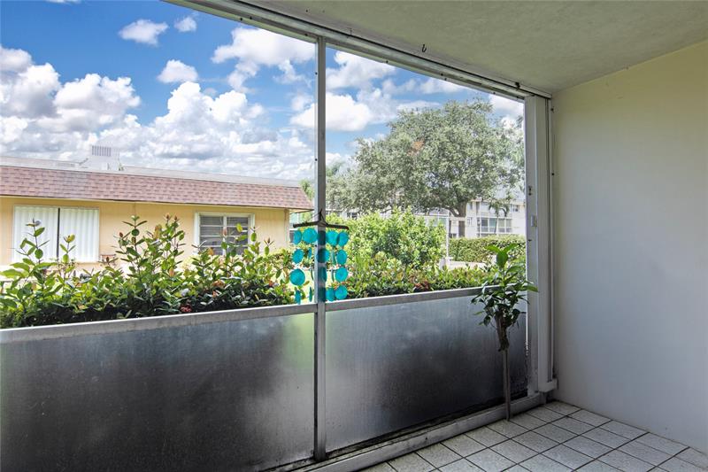 Image 18 of 37 For 4500 Federal Hwy  158g