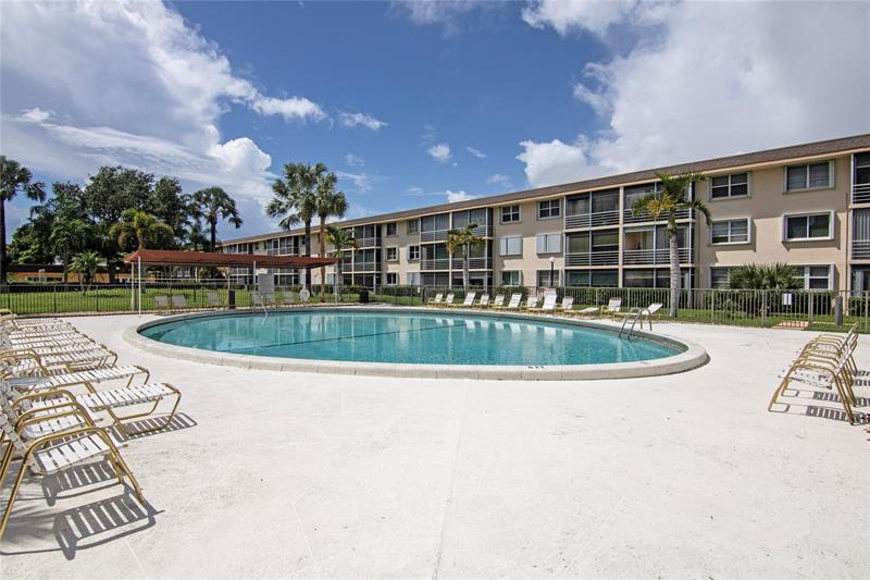 Image 28 of 37 For 4500 Federal Hwy  158g