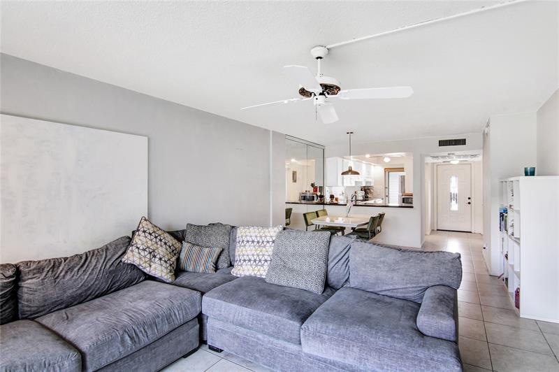 Image 9 of 37 For 4500 Federal Hwy  158g