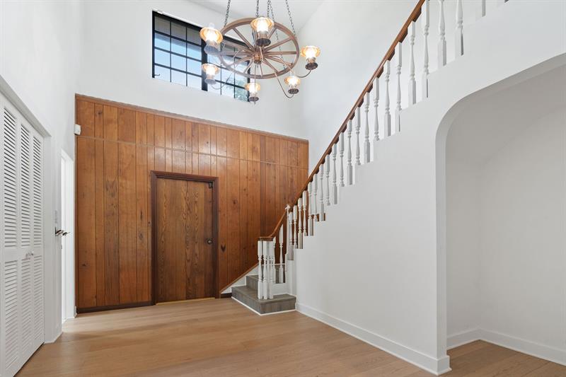 Image 19 of 45 For 5401 Thoroughbred Ln