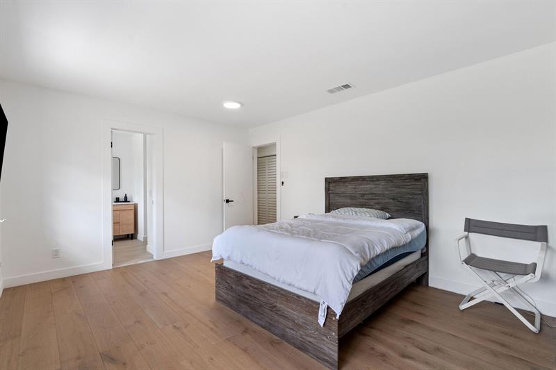 Image 31 of 45 For 5401 Thoroughbred Ln