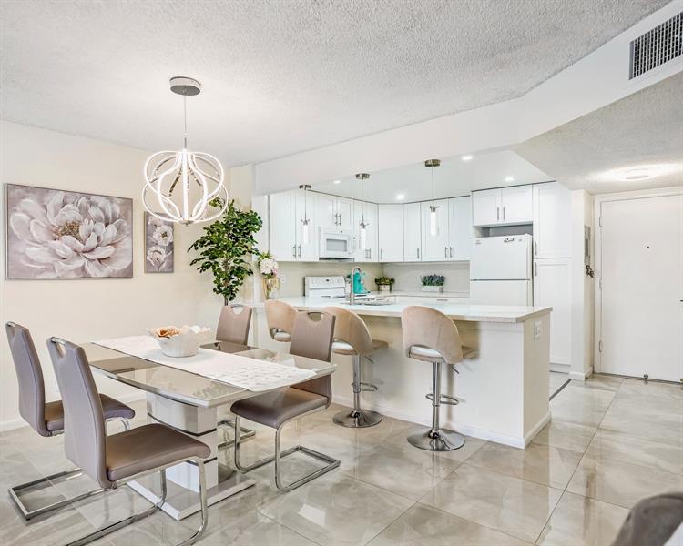 Image 14 of 25 For 4751 21st St  300