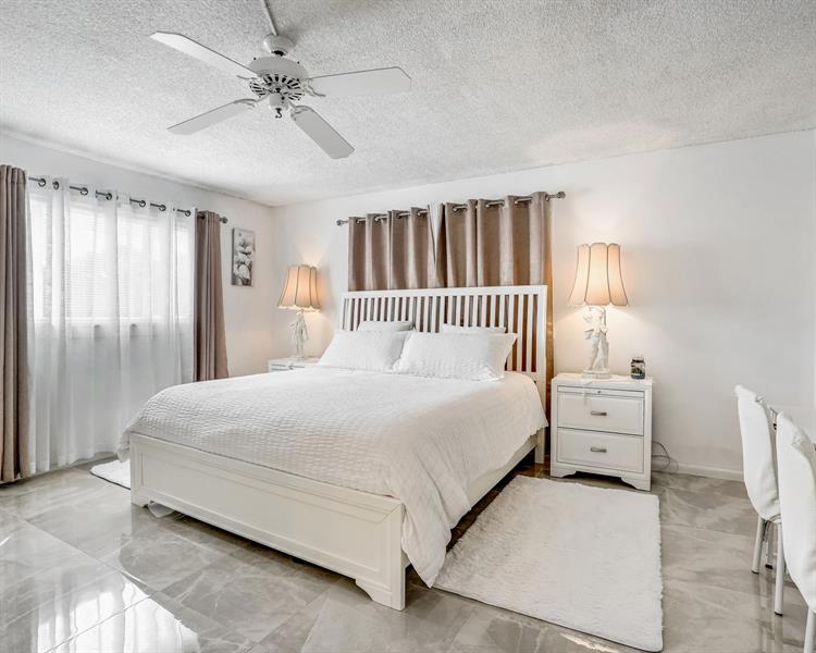 Image 5 of 25 For 4751 21st St  300