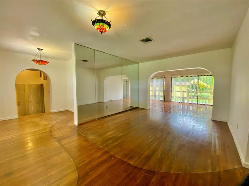 Image 8 of 26 For 14131 3rd Ave  A