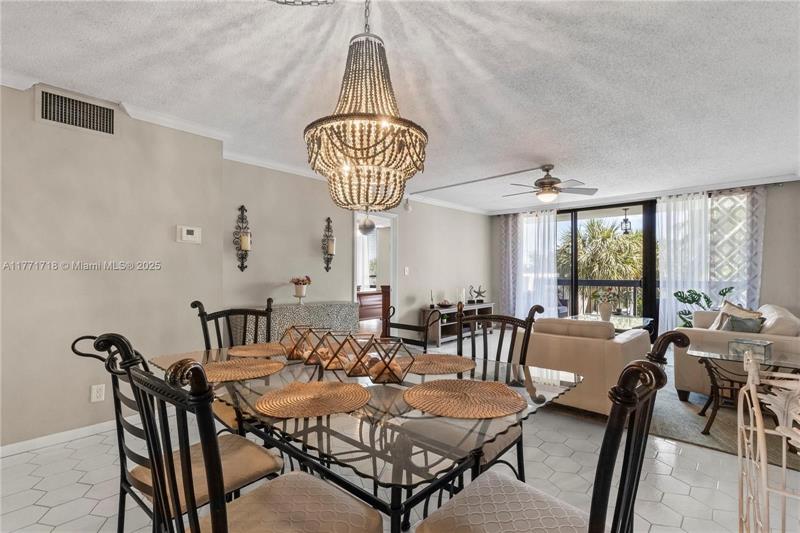 Image 9 of 26 For 4800 Bayview Dr  402