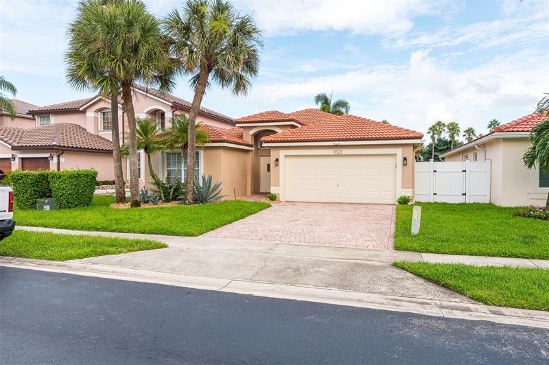 Image 3 of 24 For 9523 Fox Trot Ln