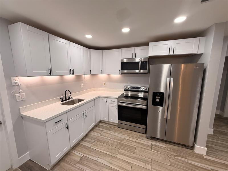 Details for 526 Glenn Pkwy, Hollywood, FL 33021