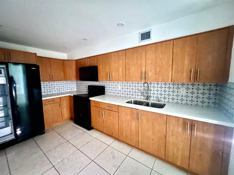 Image 21 of 21 For 7000 186th St  4-325