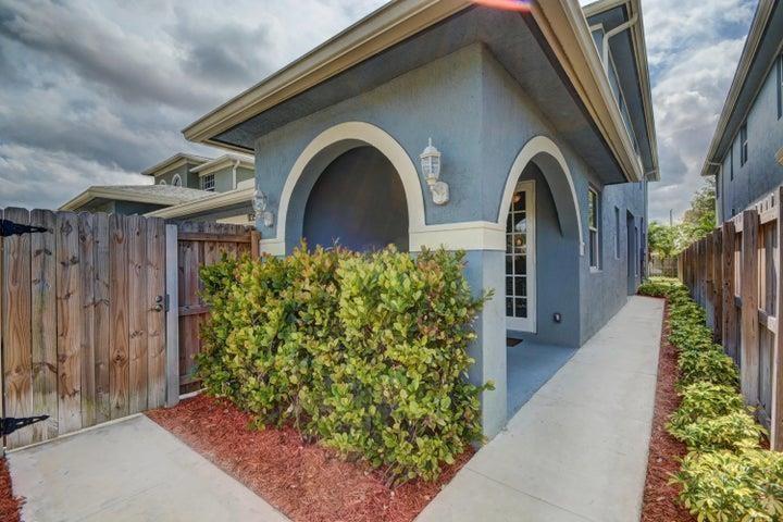 Details for 1135 3rd Avenue, Fort Lauderdale, FL 33304