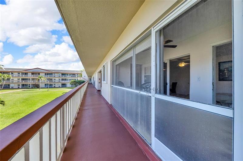 Image 25 of 31 For 5300 Washington St  D206