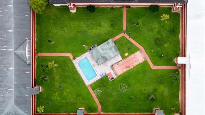 Image 31 of 31 For 5300 Washington St  D206