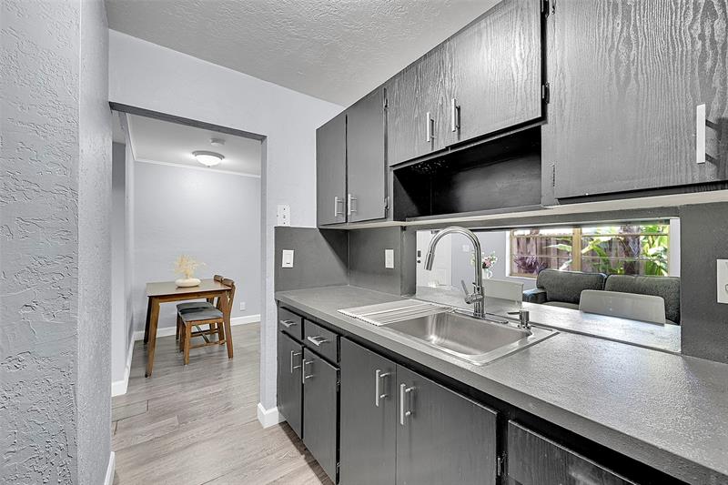 Image 10 of 20 For 1027 Tequesta St  2