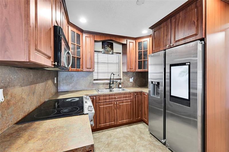 Image 2 of 29 For 1390 39th St