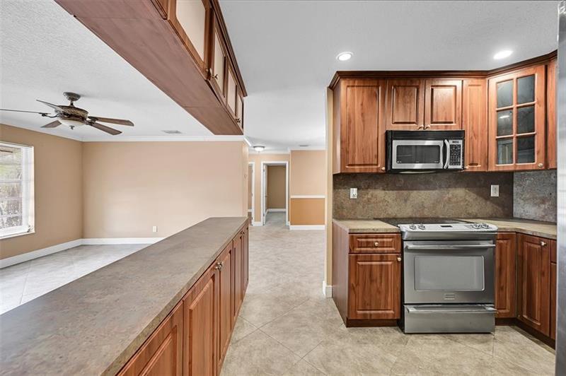 Image 20 of 29 For 1390 39th St