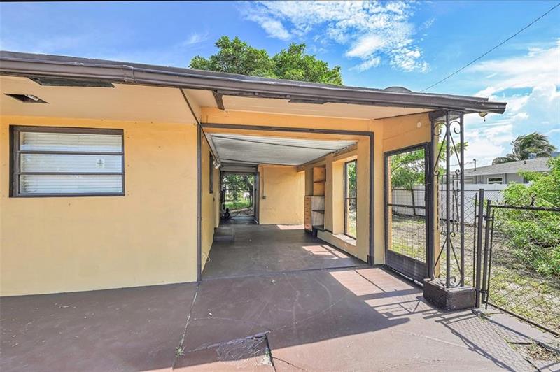 Image 22 of 29 For 1390 39th St