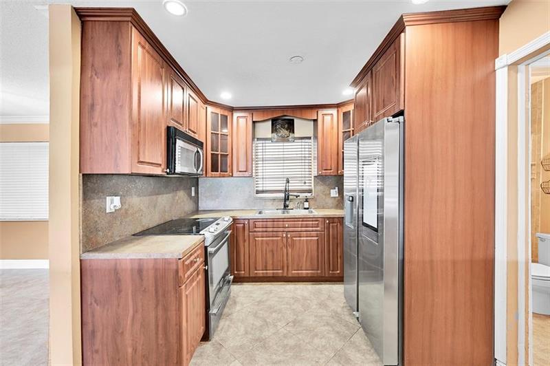 Image 3 of 29 For 1390 39th St