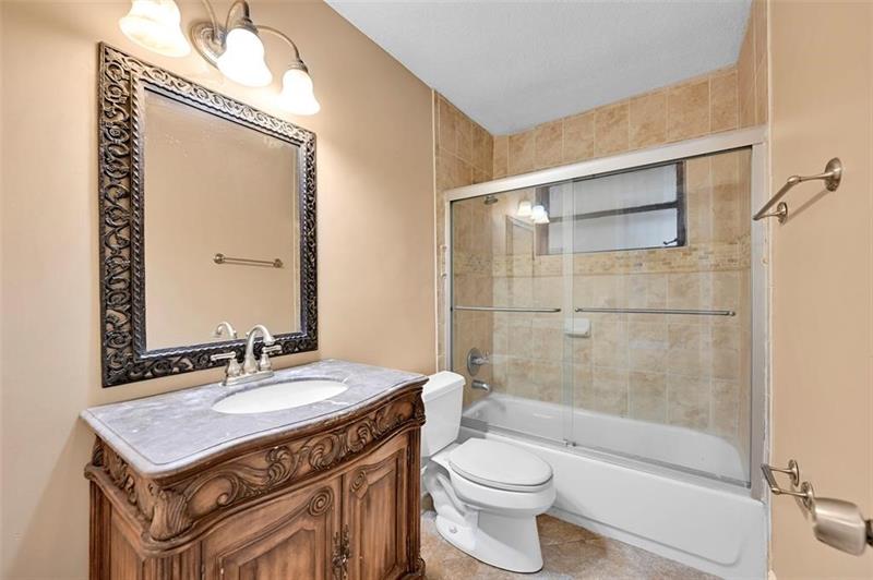 Image 9 of 29 For 1390 39th St