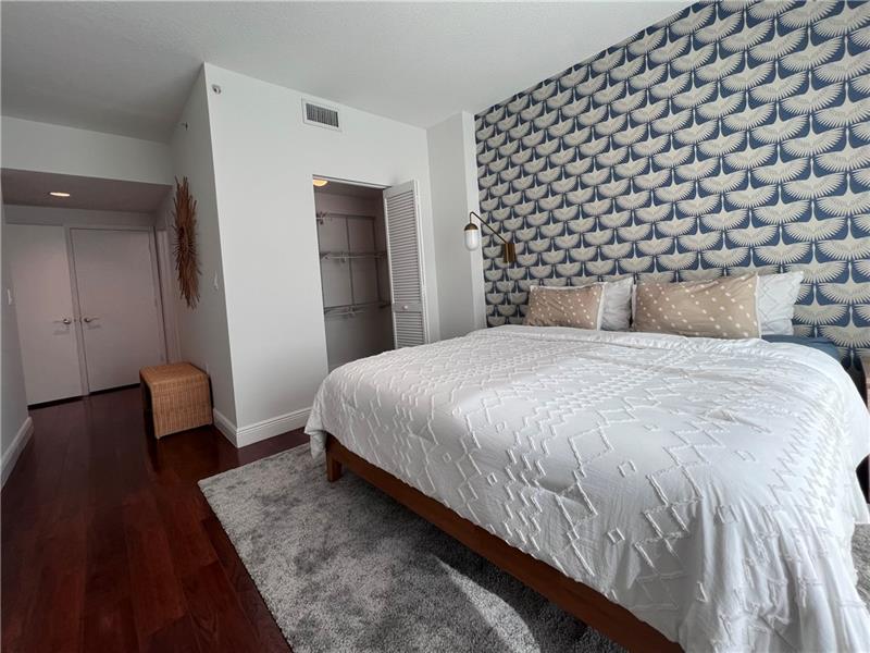 Image 19 of 25 For 7275 90th Way  504