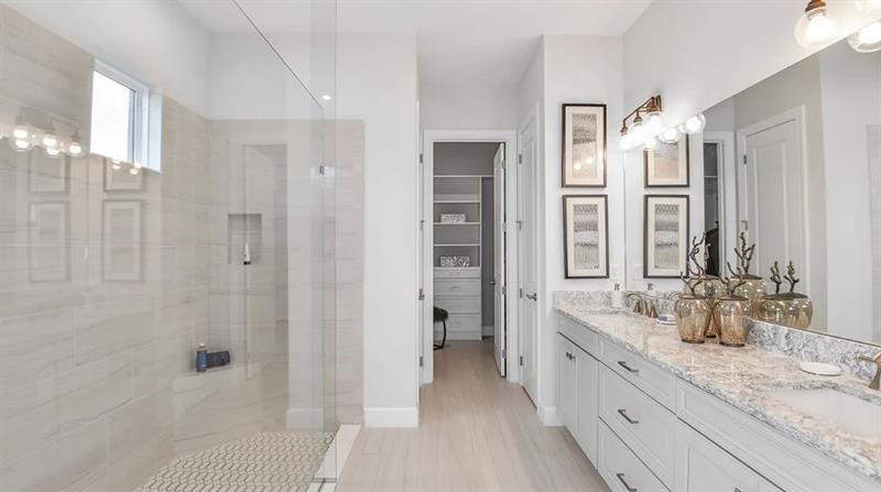 Image 18 of 39 For 13513 Mazzano Street