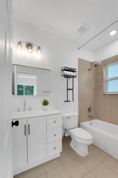 Image 8 of 16 For 1213 27th Ave