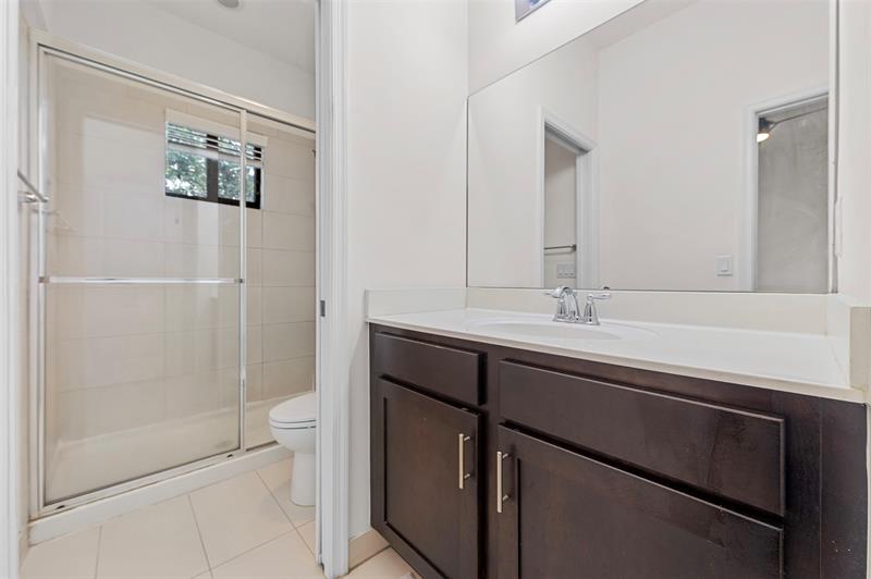 Image 22 of 36 For 4222 Dixie Hwy  82