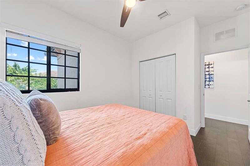 Image 26 of 36 For 4222 Dixie Hwy  82