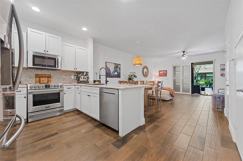 Image 5 of 36 For 4222 Dixie Hwy  82