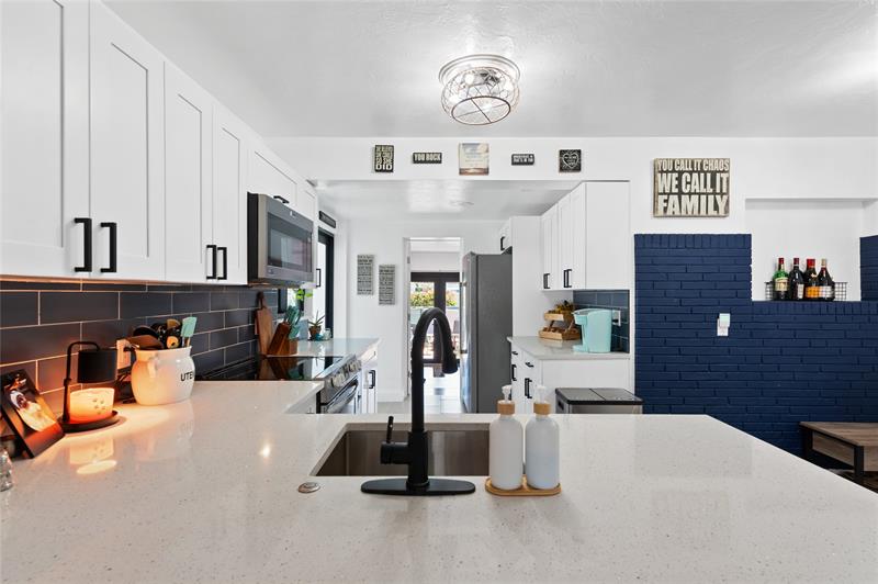 Image 12 of 28 For 336 20th St  