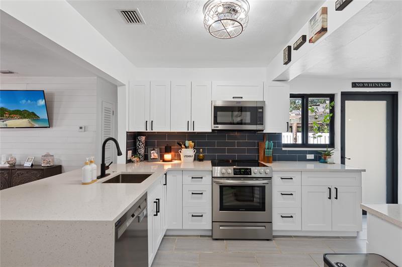 Image 13 of 28 For 336 20th St  