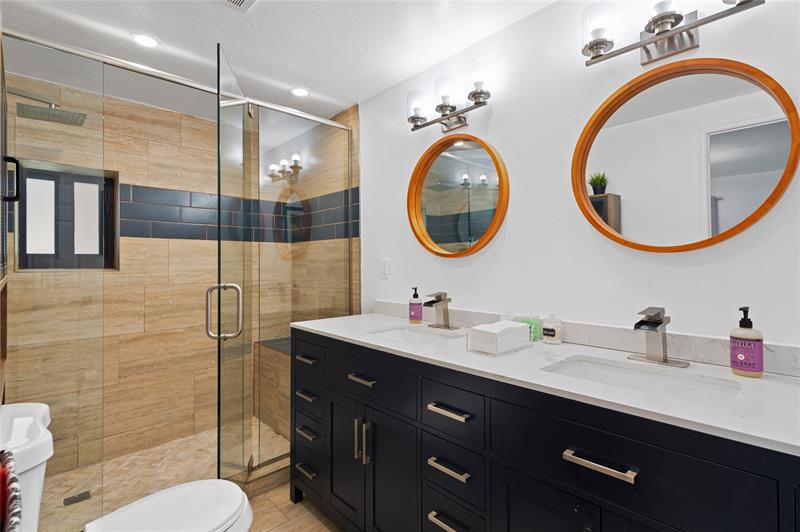 Image 17 of 28 For 336 20th St  