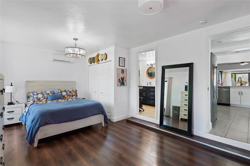 Image 19 of 28 For 336 20th St  