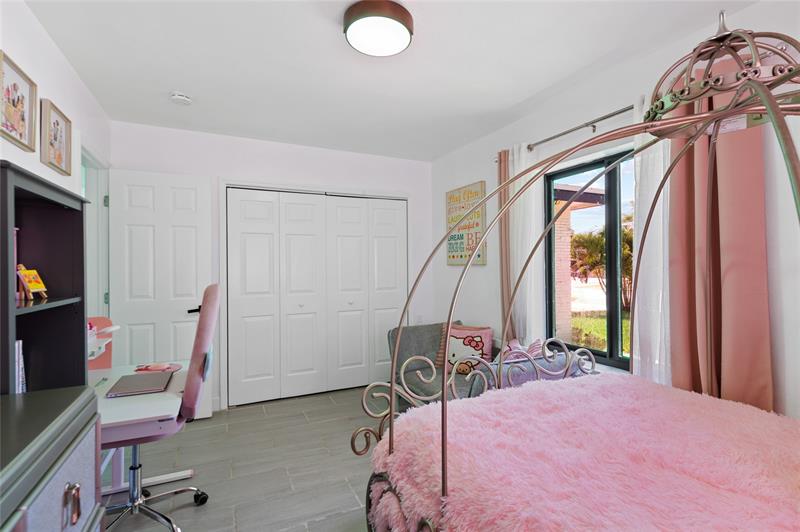 Image 23 of 28 For 336 20th St  