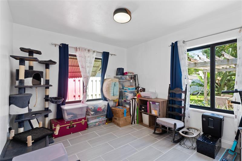 Image 25 of 28 For 336 20th St  